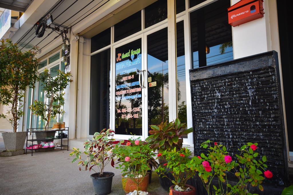 Jc Guesthouse @ Suratthani Airport Surat Thani Luaran gambar